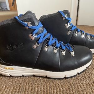 Danner Hiking boots- NEW US 11